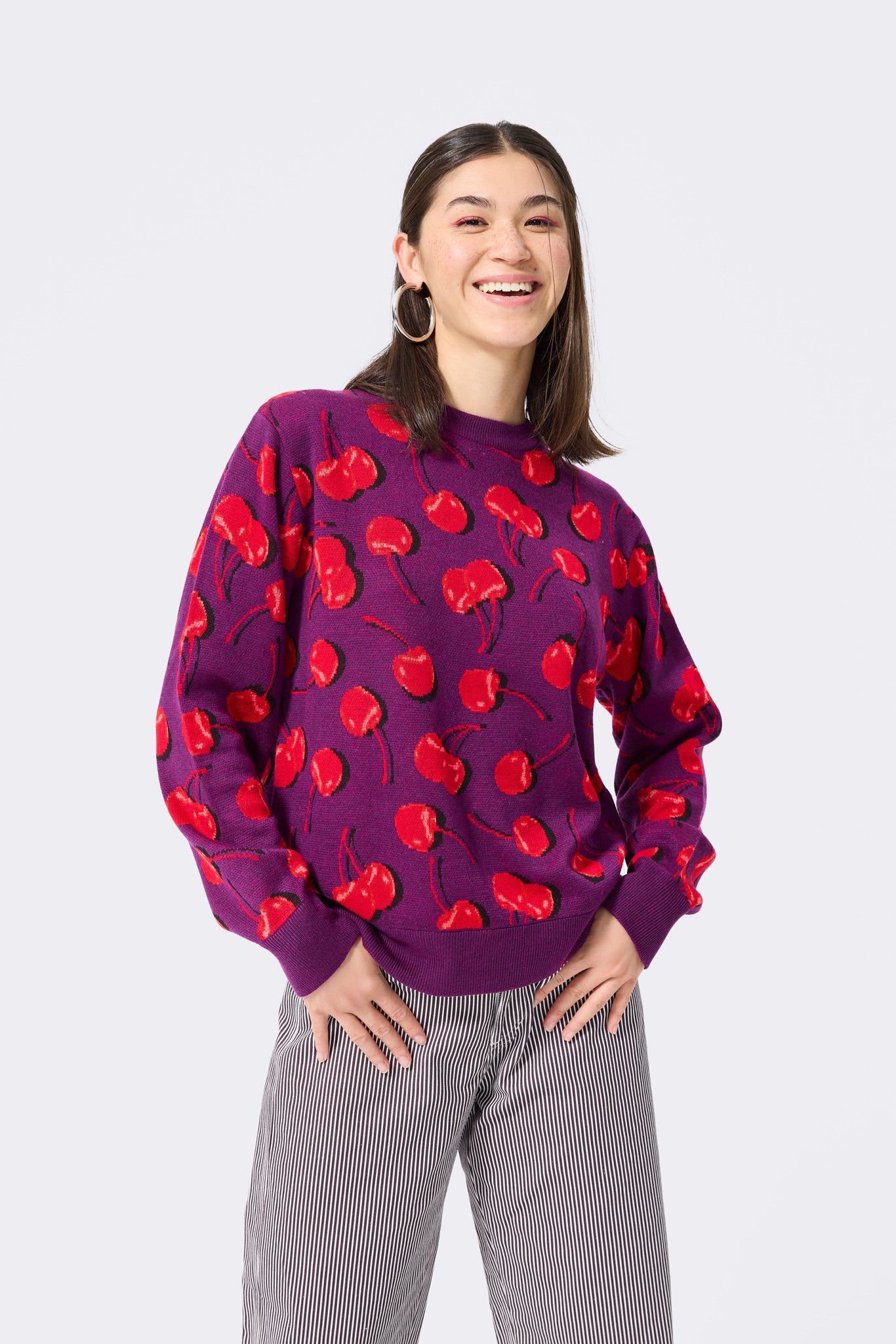 りりー Sweater with Sweet Cherries – Terez.com