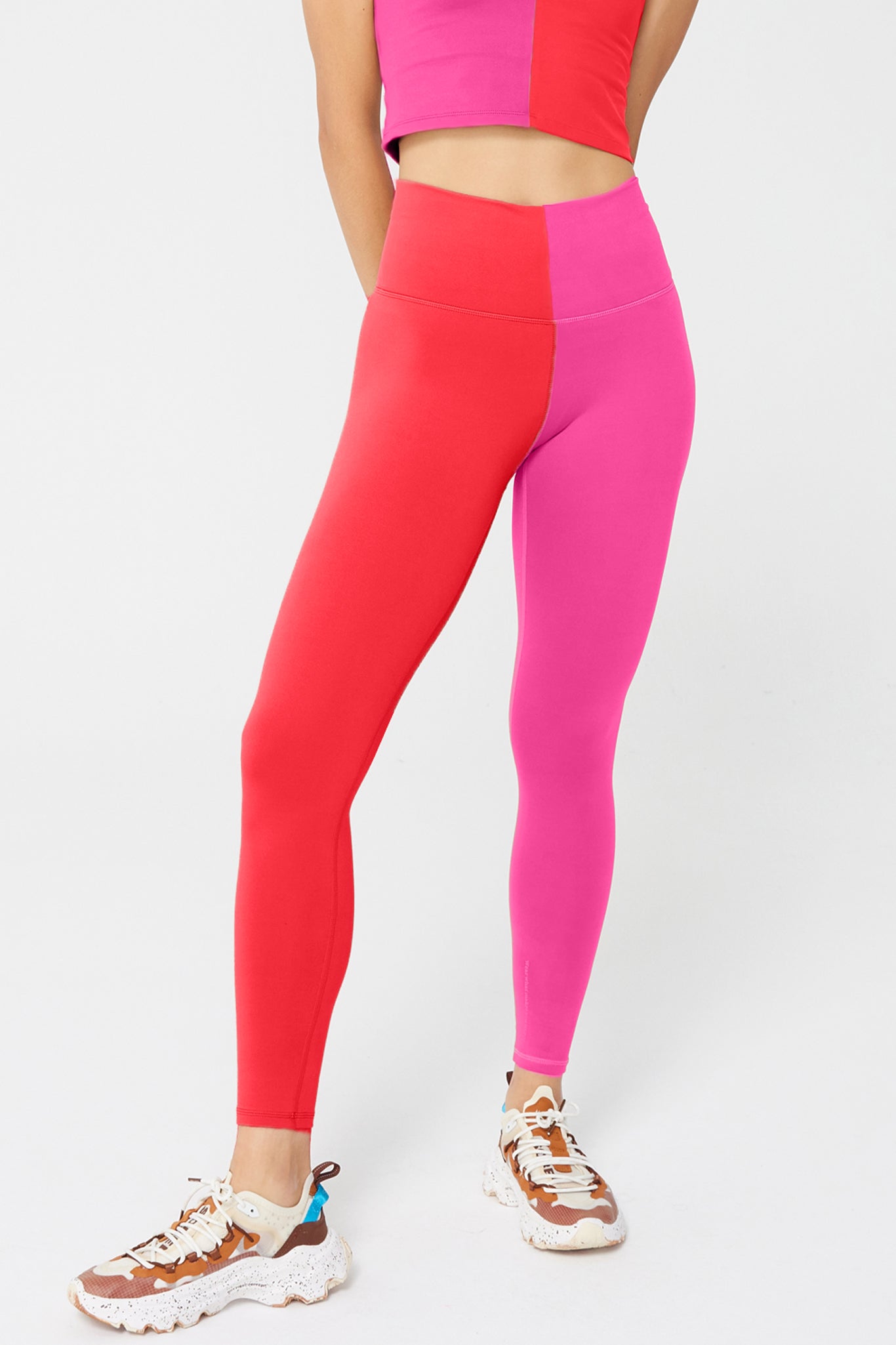 Two Tone TLC Leggings in Super Hot Red and Terez Pink