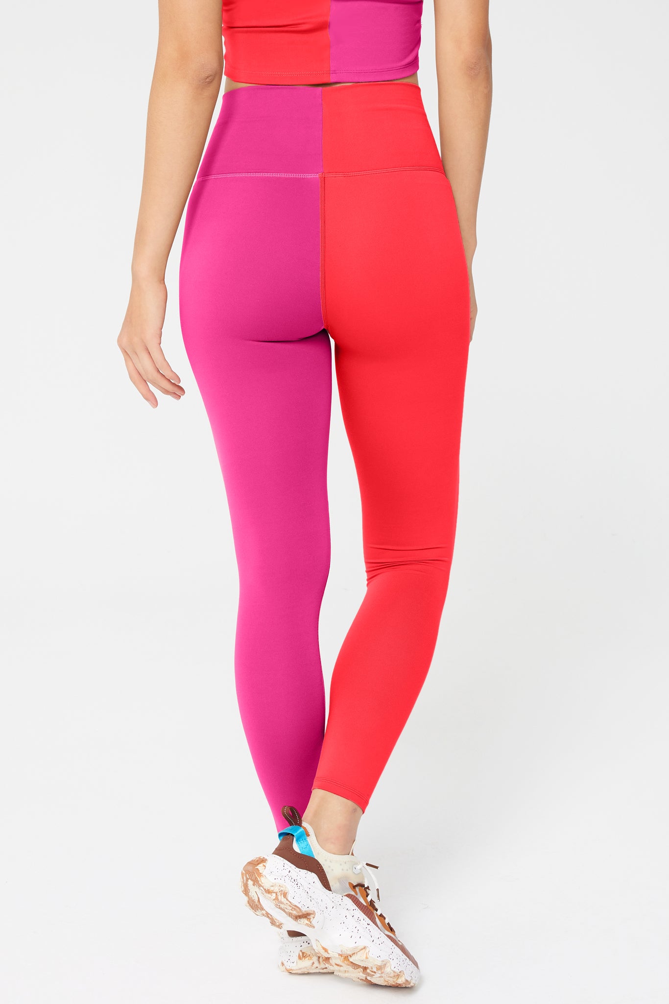 Two Tone TLC Leggings in Super Hot Red and Terez Pink –