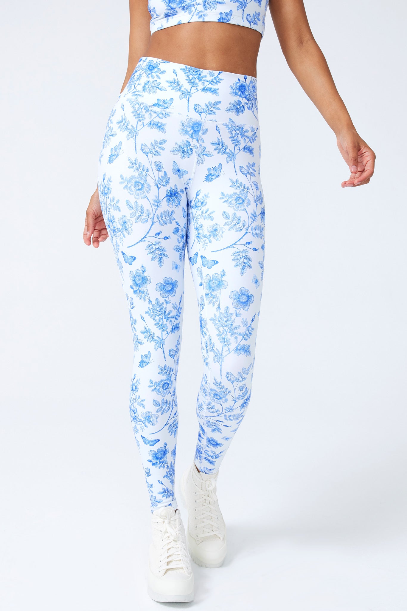 TLC Printed Leggings in Light Blue Fine China –