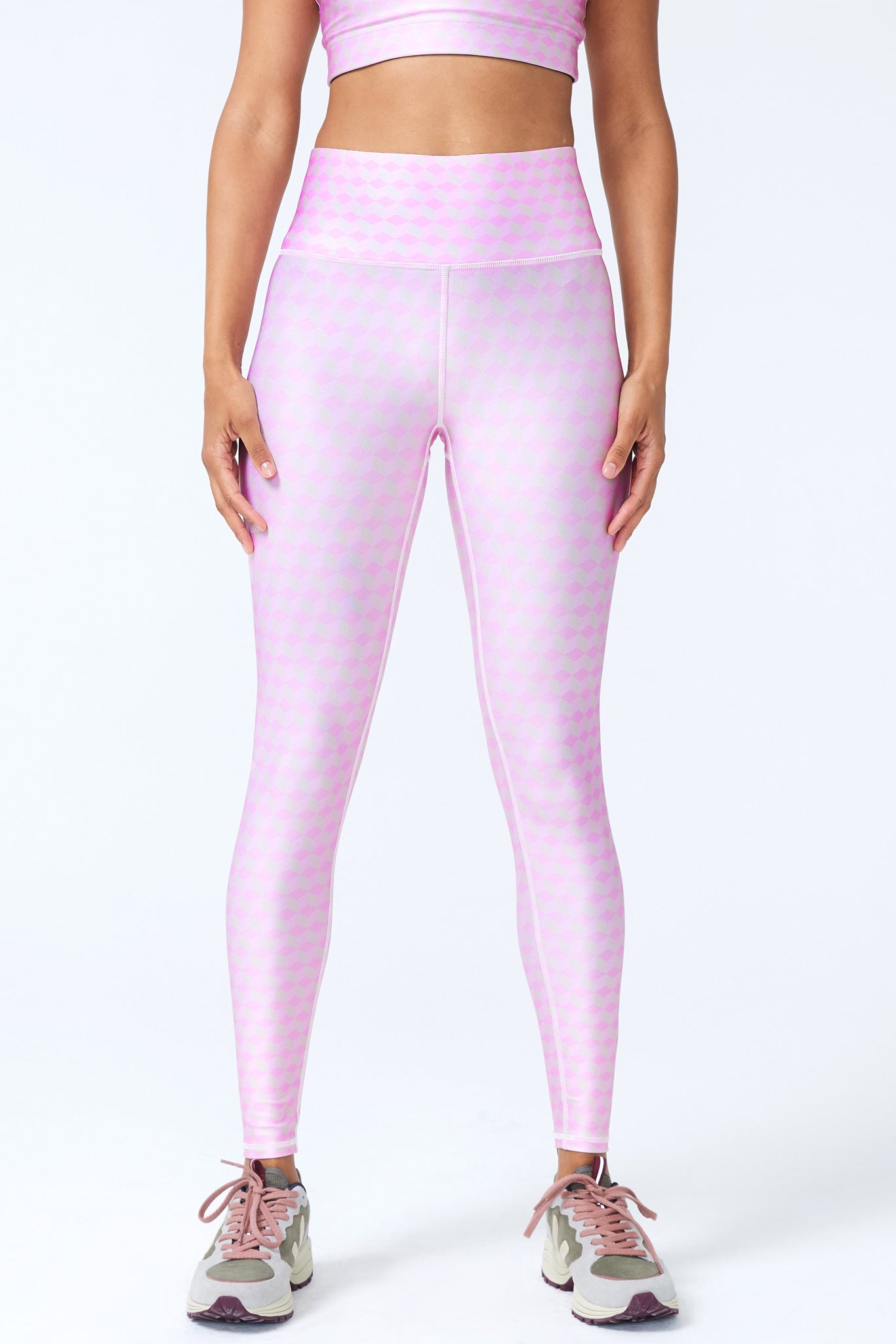 Hi-Shine Leggings in Oat Milk and Pink Geo –