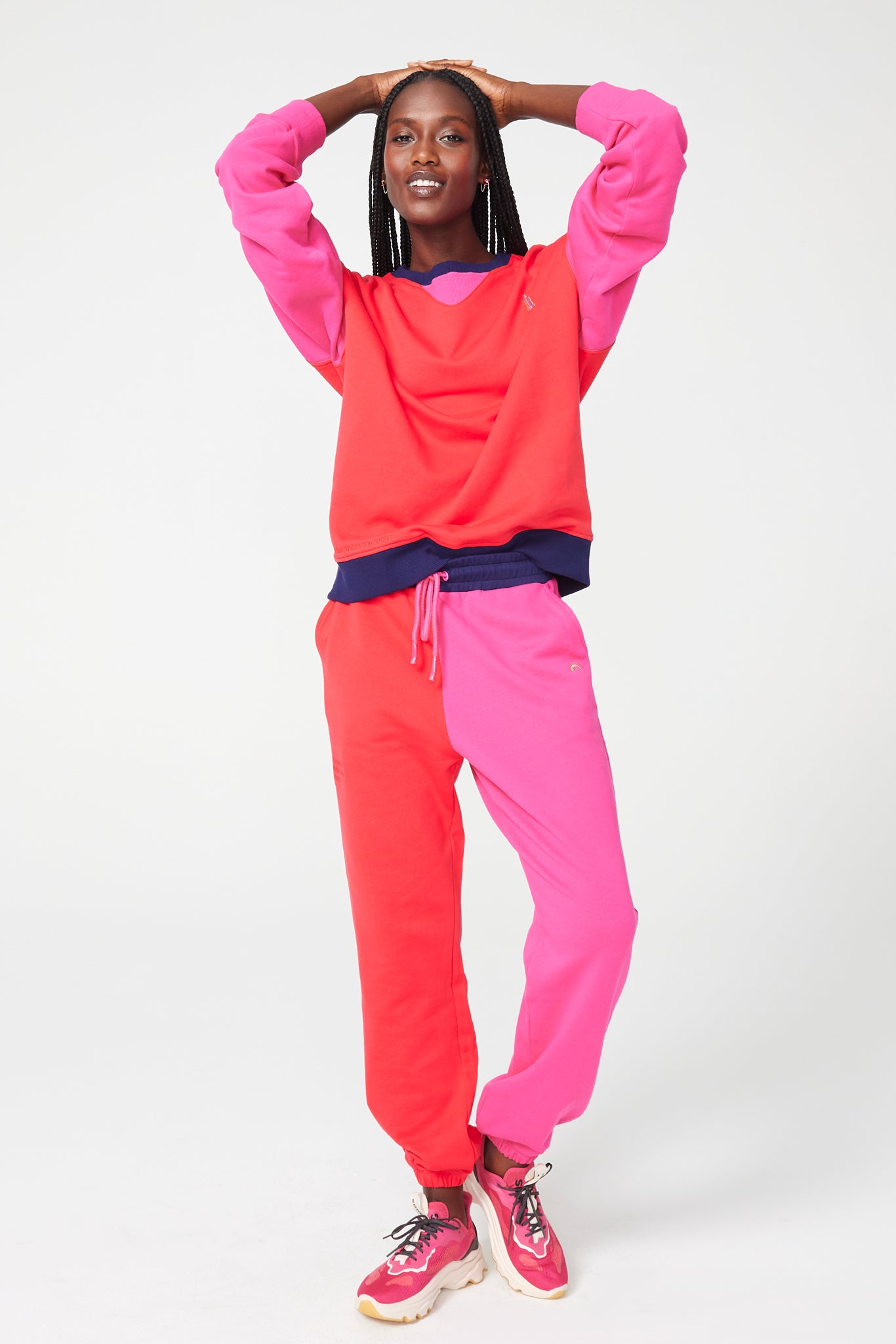 Color pink cheap sweatsuit