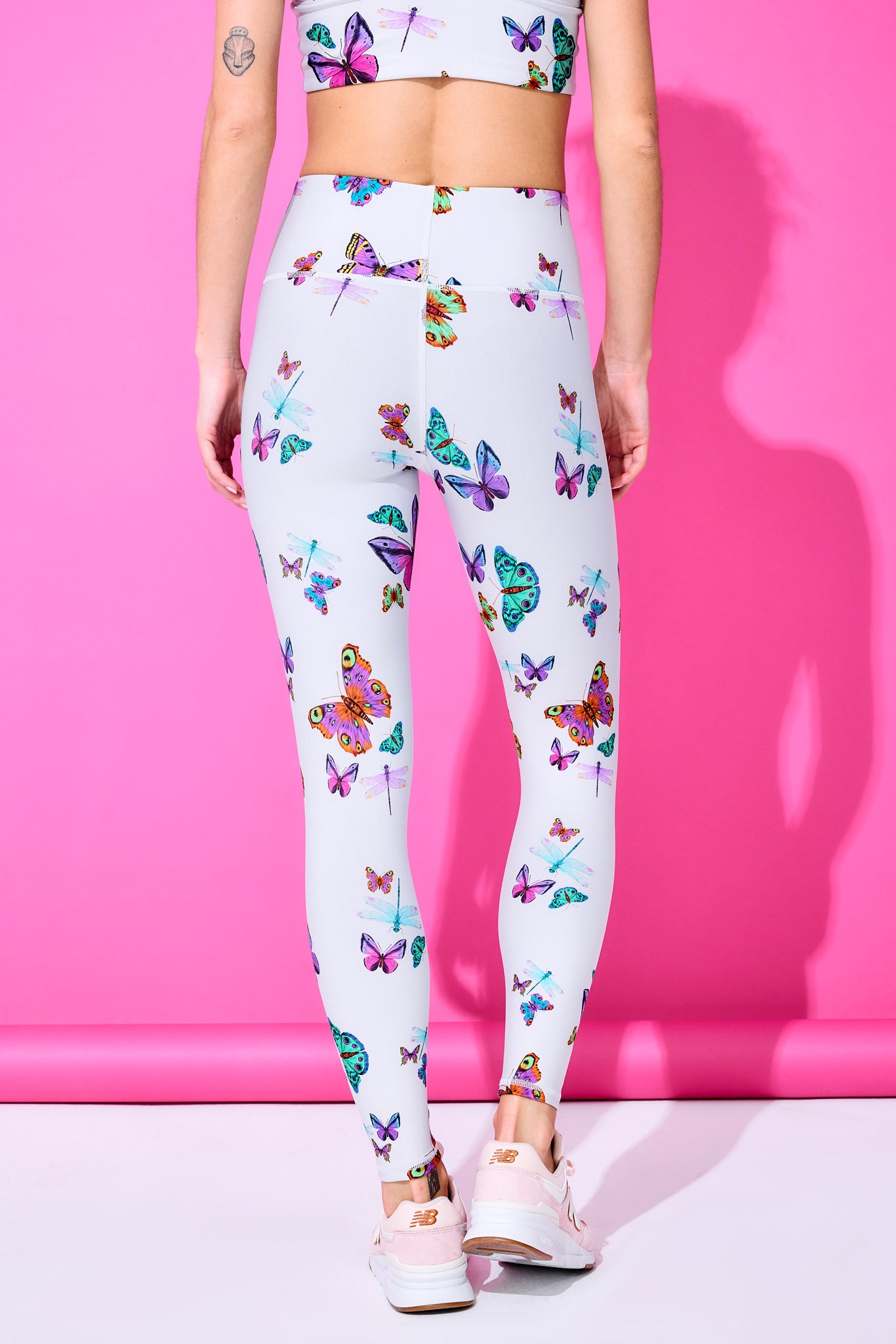 Optical Illusion Butterfly Leggings –