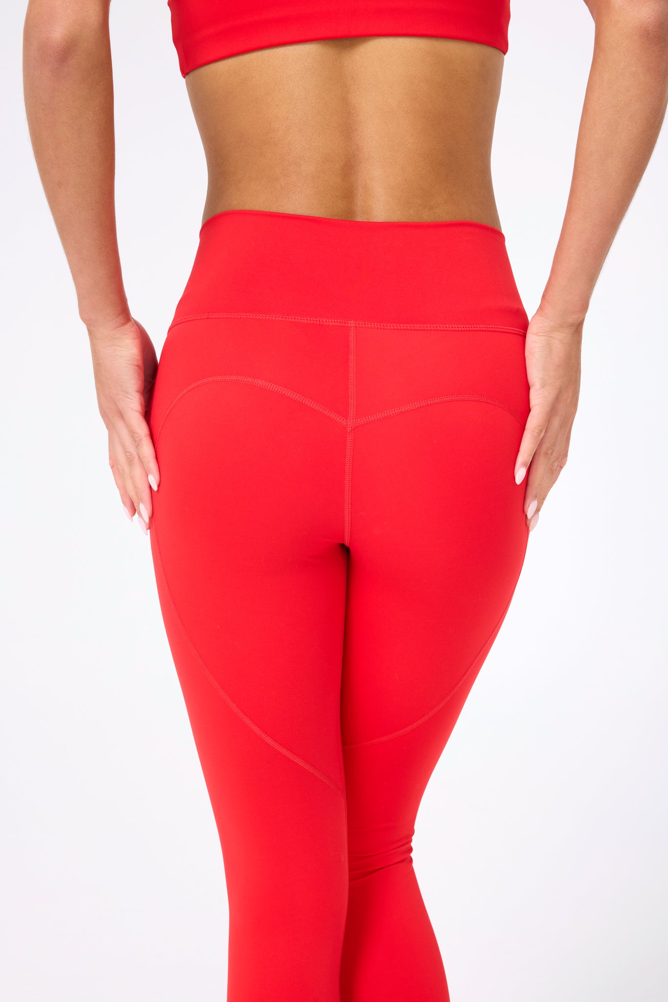 Action Heart-Seamed Legging in Hot Red –