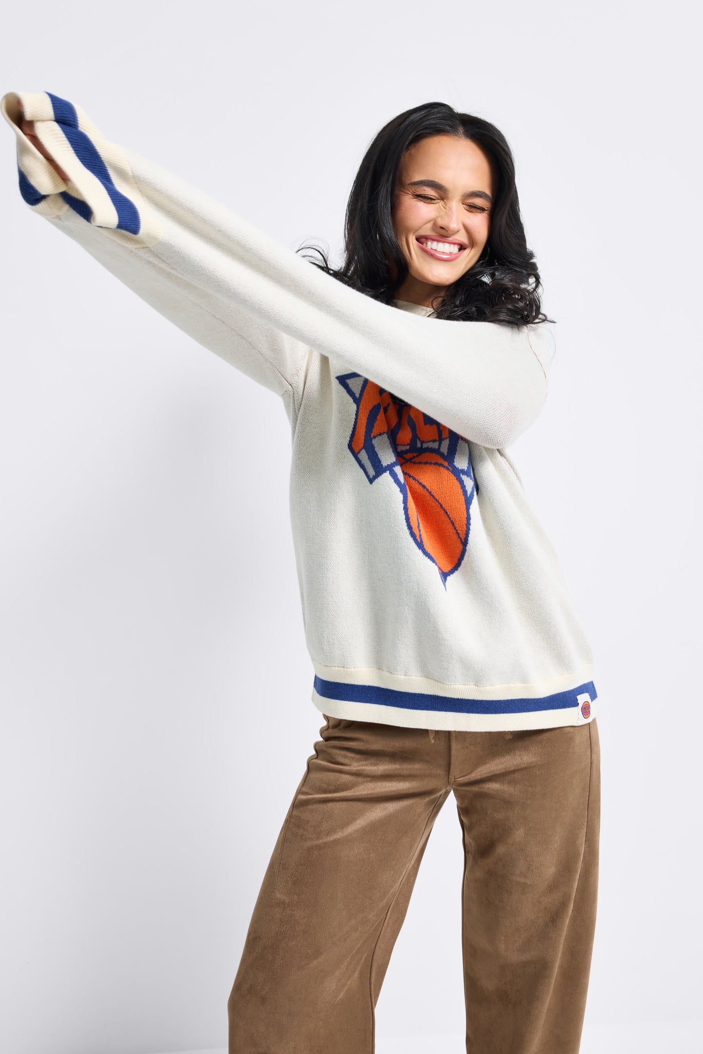 Unisex New York Knicks Logo Sweater – Terez.com