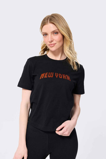 New York Knicks Gems Logo Tee in Black