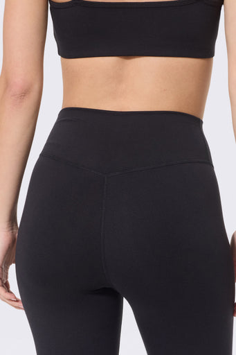 TLC V Waistband Legging in Jet Black