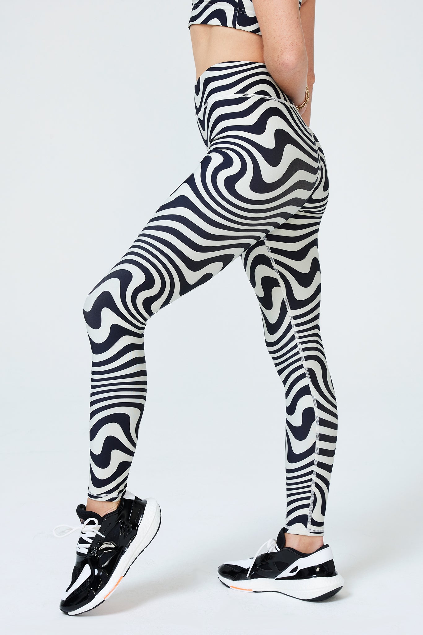 DuoKnit Leggings in Black and White Wave –