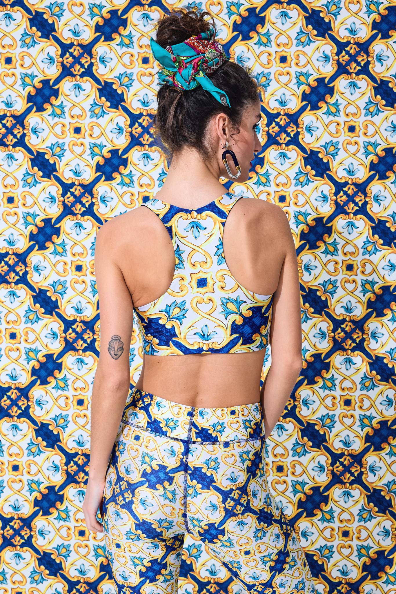 Hi-Shine Sports Bra in Ceramic Tile – Terez.com